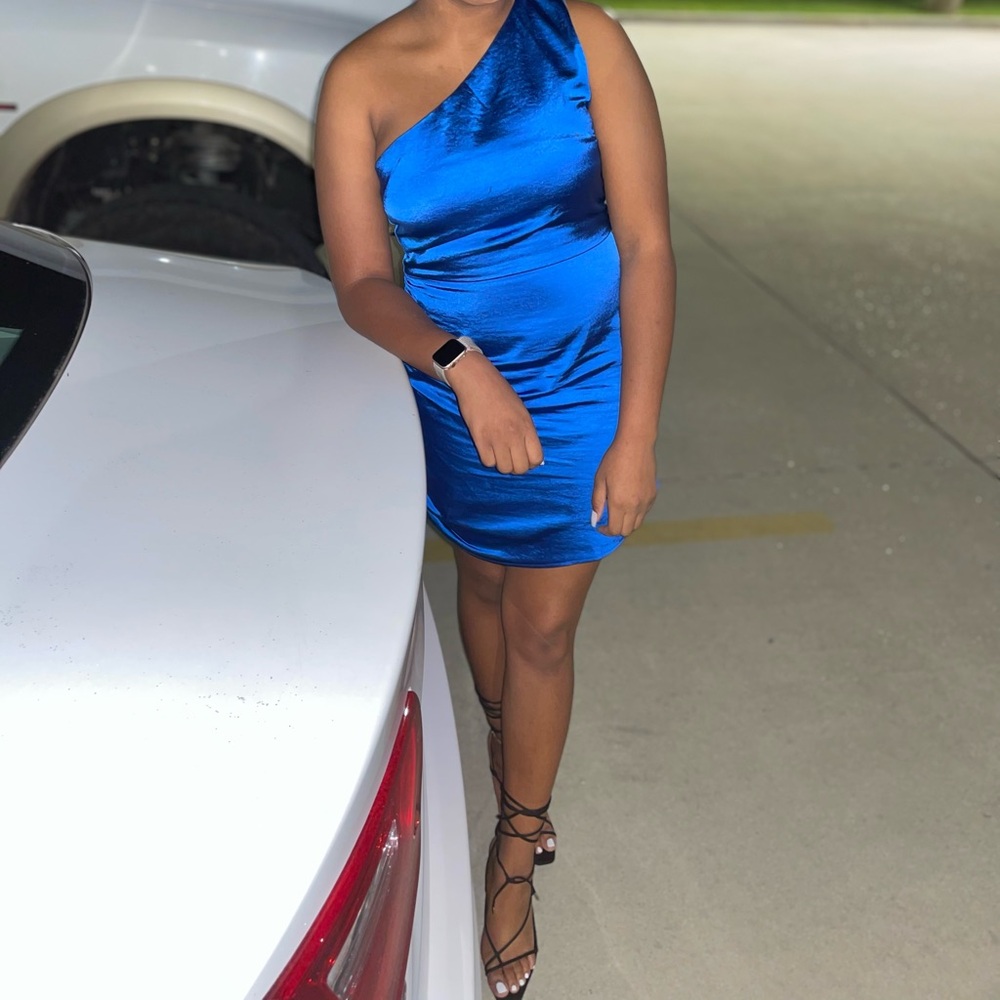 Elegant Blue One-Shoulder Dress